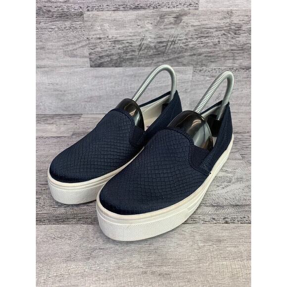 TopShop Womens Navy Slip-On Sneakers Size 6.5 Textured Pattern Casual Footwear - Picture 1 of 8